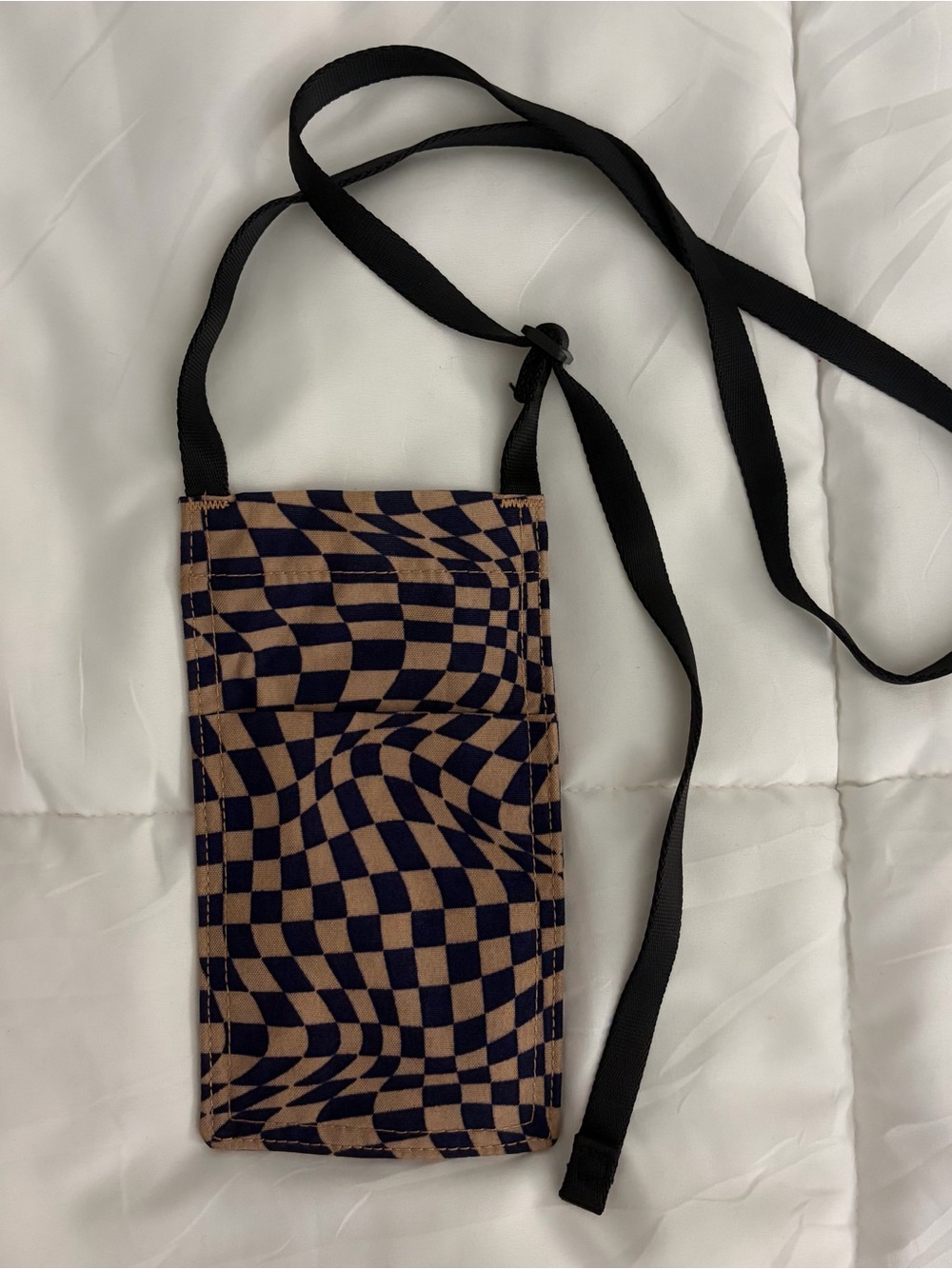EUC Baggu Indigo Trippy Checker Phone Case Sling